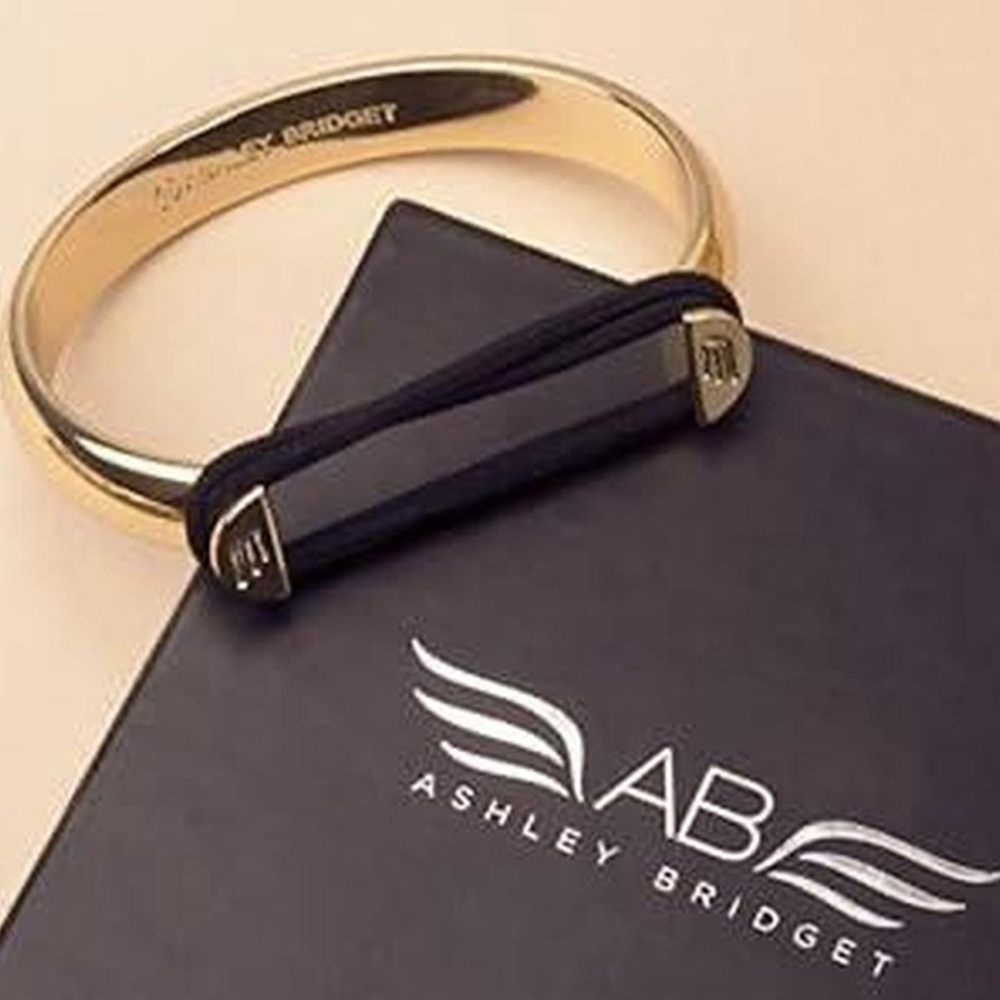 Ashley Bridget Daughter Skinny Elastic Bangle 14k gold plated - NIB